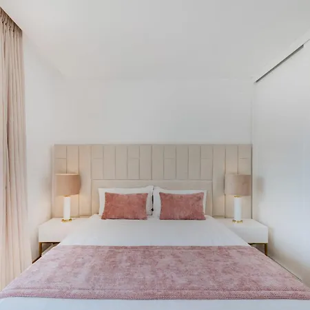 Alexandra Paradise Lejlighed *