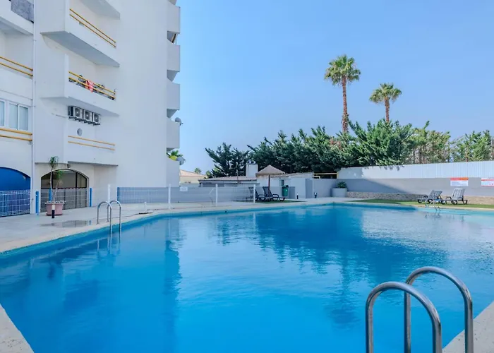 Alexandra Paradise *